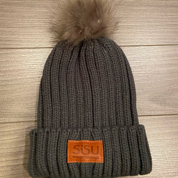PRIMELINE SISU POMPOM TOQUE - Picture 1 of 1
